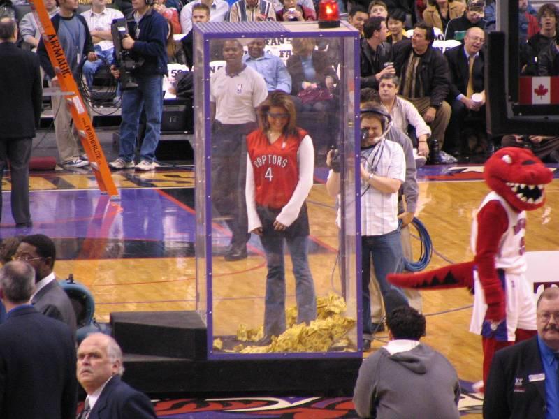 Raptors - 02.04.2005 061.jpg